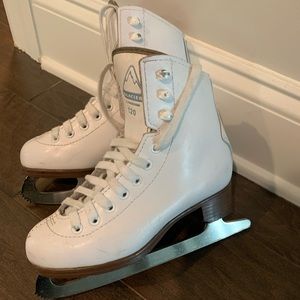 Jackson glacier figure skates